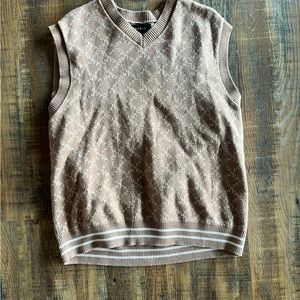 PACSUN SWEATER VEST: COLOR BEIGE AND BROWN SIZE M